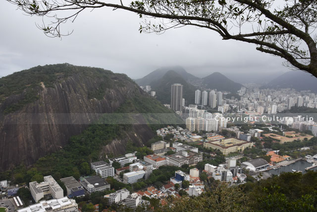 Vue sur le quartier de Botafogo depuis le Pain de Sucre
