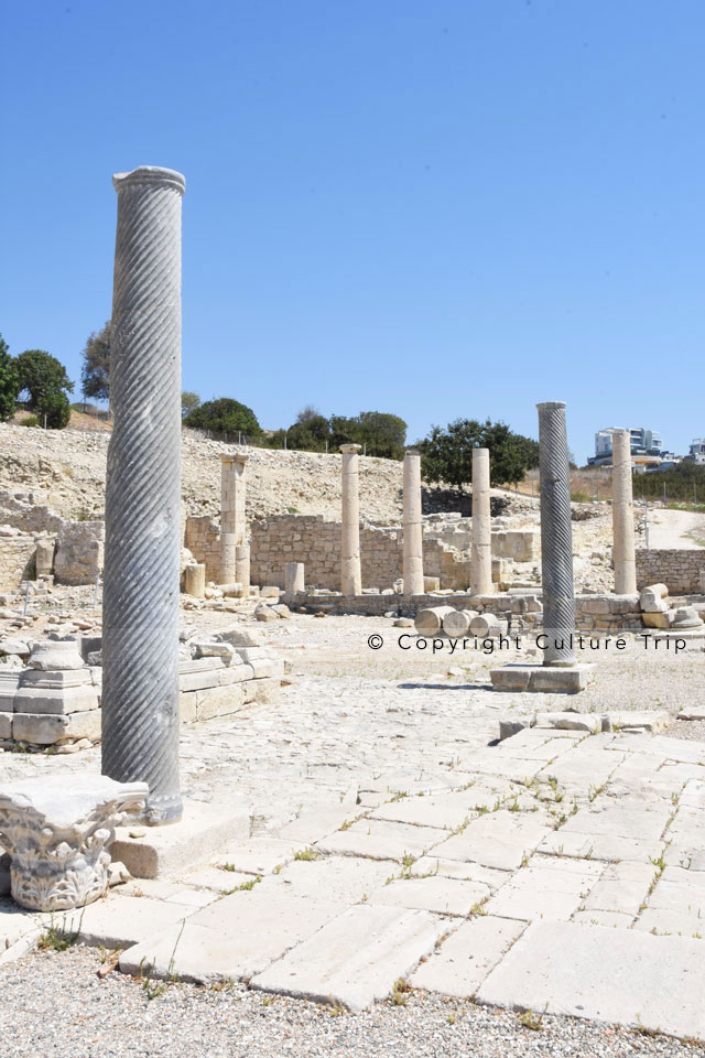 Deux colonnes torsadées