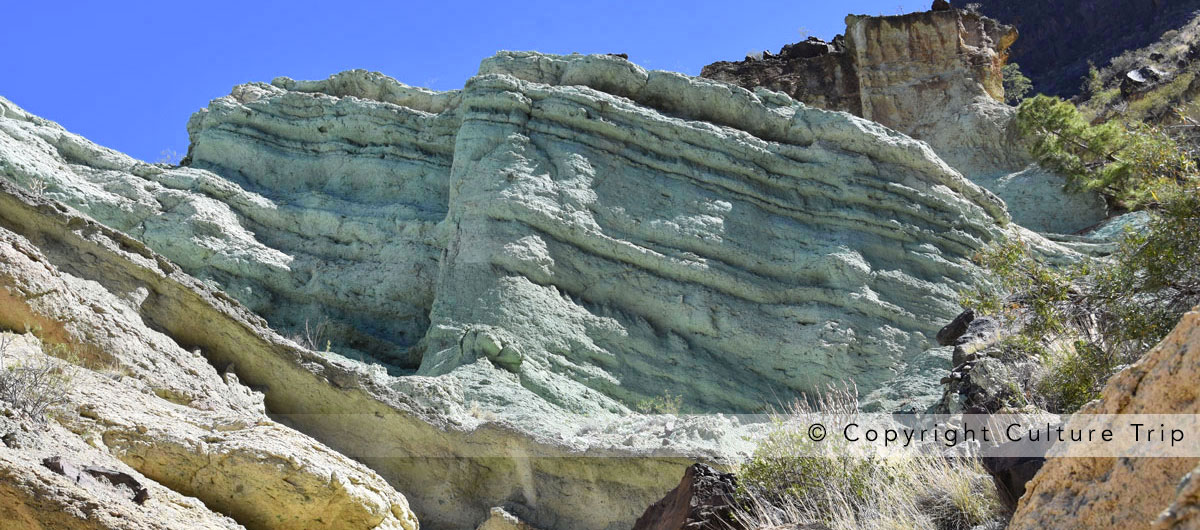 Los Azulejos de Veneguera