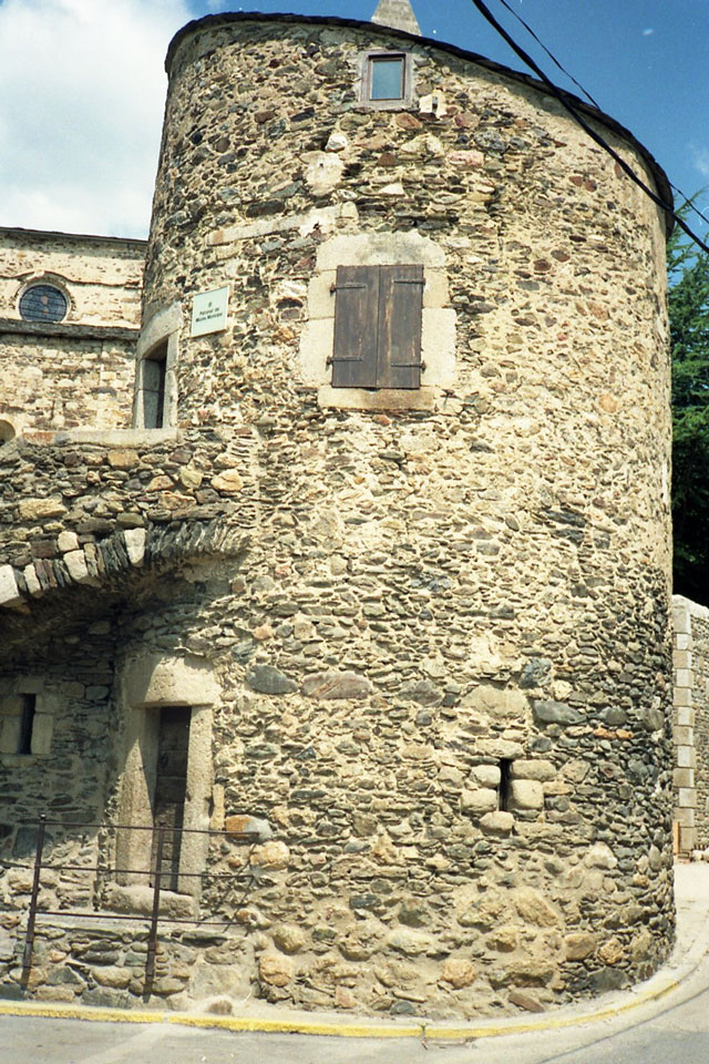 Tour fortifiée