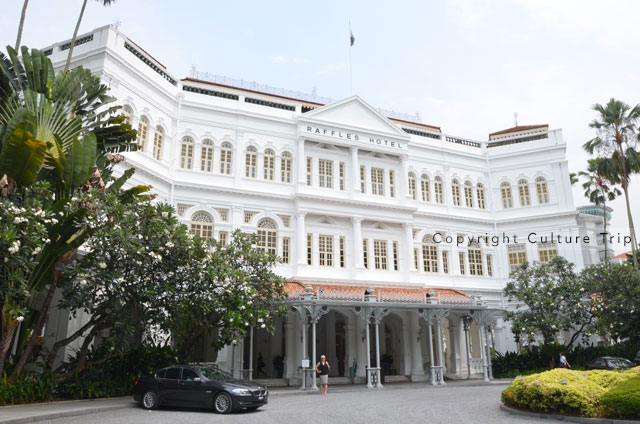 Entrée du Raffles